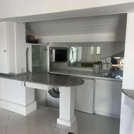 Superbe 1 Chambre Avec Piscine Sur Le Cap Martin Rocabruna